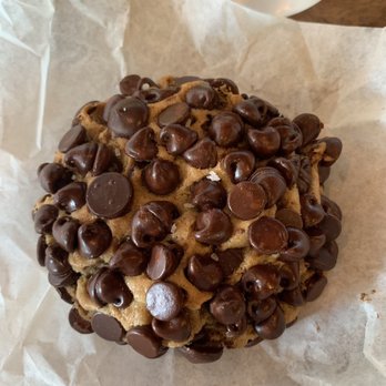 Gideon's Bakehouse - Chocolate chip - Bakeries Near Me - Orlando, Florida