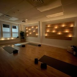 The Hive Women’s Empowerment Center - Candlelit Yoga