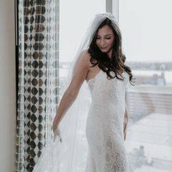 Modern Trousseau - Modern Trousseau brides in lace