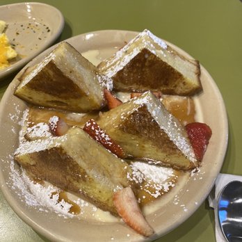 Snooze, an A.M. Eatery - Phenomenal vanilla caramel french toast - Breakfast & Brunch Near Me - Addison, Texas