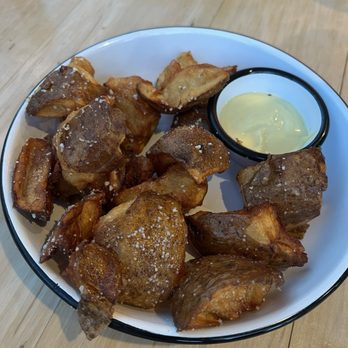 Guantonio's - Skins & ins - Pizza Near Me - Lodi, California