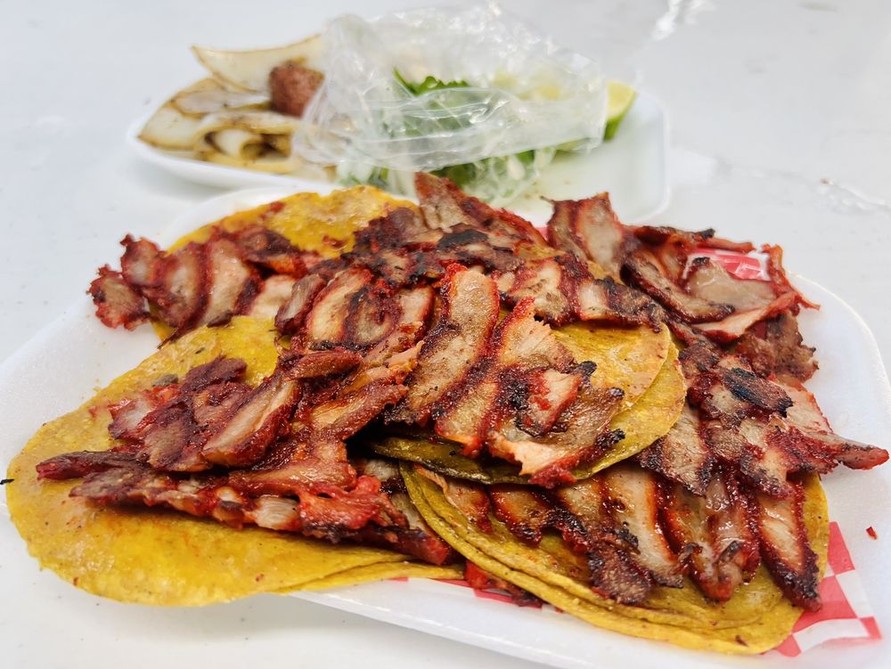 Food from Tacos La Sultana