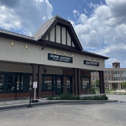 Rune Juicery + Plant-Based Market - Exterior