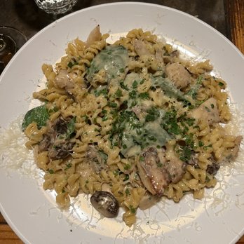 a mano - fuscilli e scallops - Italian Near Me - Atlanta, Georgia a mano - fuscilli e scallops - Italian Near Me - Atlanta, Georgia