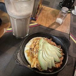 Mi Rinconcito Colombiano - Arepa with meat and Milo