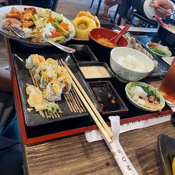 Somi Sushi - Japanese Near Me - Matthews, North Carolina