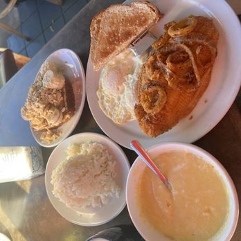 Kihei Caffe - Catfish and Grits, side of white rice and French toast with bananas and macadamia nuts toppings. - Hawaiian Near Me - Kihei, Hawaii
