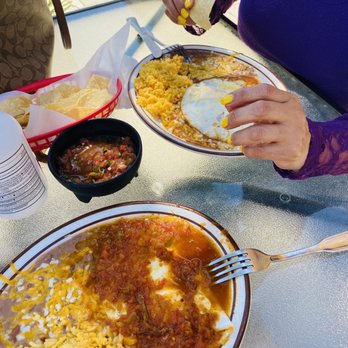 Azteca Restaurant - This place doesn't even deserve a star I went for breakfast the person in charge omg with an attitude from the beginning - Mexican Near Me - Lancaster, California