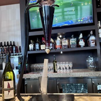 Cooper’s Hawk Winery & Restaurant - New American Near Me - Doral, Florida