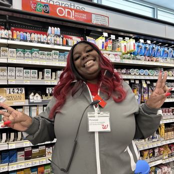 Walgreens - Phinesse proving that shopping (and working) at Walgreens can be fun! - Drugstores Near Me - Chicago, Illinois