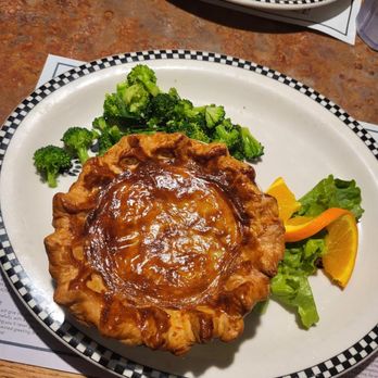 Black Bear Diner Walnut Creek - Chicken Pot Pie at Black Bear Diner May 2025 - American Near Me - Walnut Creek, California