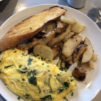 Altea's Eatery - Breakfast & Brunch Near Me - Worcester, Massachusetts Altea's Eatery - Breakfast & Brunch Near Me - Worcester, Massachusetts