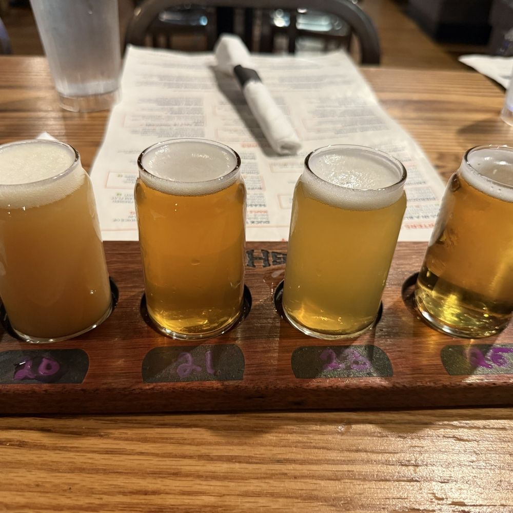 Syracuse Hops Spot - Beer flight - American Near Me - Syracuse, New York