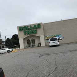 Dollar Tree - Entrance
