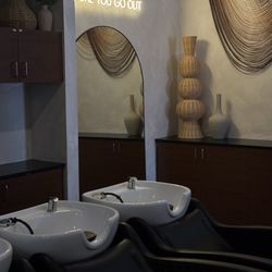 Pure Blowout and Color Bar
