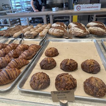 Eller Bakery - In line - Bakeries Near Me - Costa Mesa, California