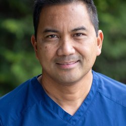 Cascadia Eye - Dan Siapco, MD, comprehensive ophthalmology, cataract specialist.