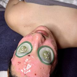 Elina Skincare - Facial with jelly mask
