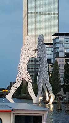 Molecule Man by null