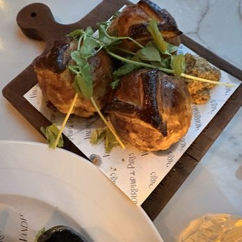 Vanderpump A Paris - Beef Wellington - French Near Me - Las Vegas, Nevada Vanderpump A Paris - Beef Wellington - French Near Me - Las Vegas, Nevada