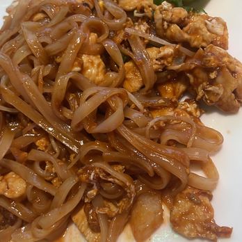 Pho Saigon - Pad Thai chicken - Vietnamese Near Me - Daytona Beach, Florida