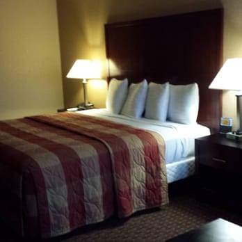 The Views Inn - King bed. - Hotels Near Me - Sedona, Arizona The Views Inn - King bed. - Hotels Near Me - Sedona, Arizona