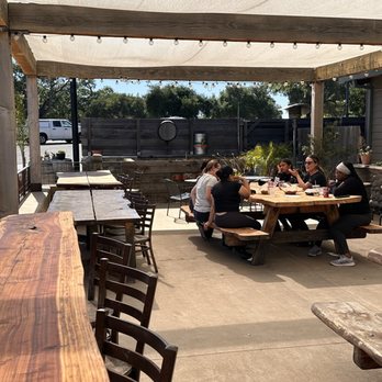 HOOK’d Bar and Grill - Breakfast & Brunch Near Me - Santa Barbara, California