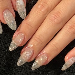 C Star Nails