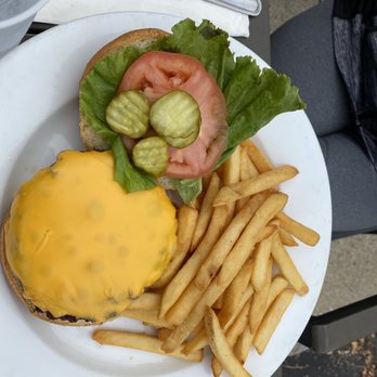 Long Valley Pub & Brewery - Good ol cheeseburger - Brewpubs Near Me - Long Valley, New Jersey Long Valley Pub & Brewery - Good ol cheeseburger - Brewpubs Near Me - Long Valley, New Jersey