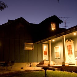 Blue Colonial Bed & Breakfast