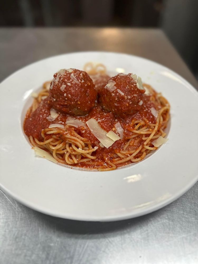 SANTORA’S PIZZERIA Updated September 2024 27 Photos 5 W Silver