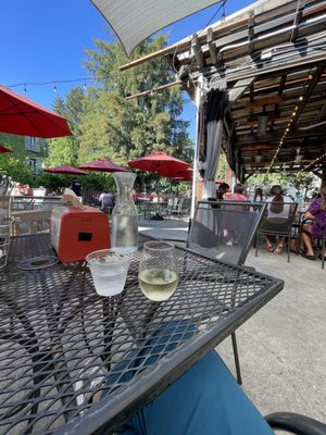 Healdsburg Bar & Grill by null