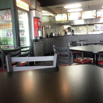 Kabob Q - Inside of restaurant - Middle Eastern Near Me - Willowbrook, Illinois Kabob Q - Inside of restaurant - Middle Eastern Near Me - Willowbrook, Illinois