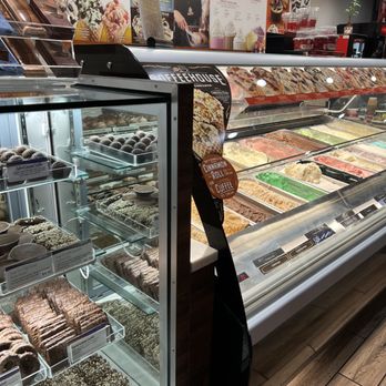 ColdStone Creamery - Ice Cream & Frozen Yogurt Near Me - Chandler, Arizona