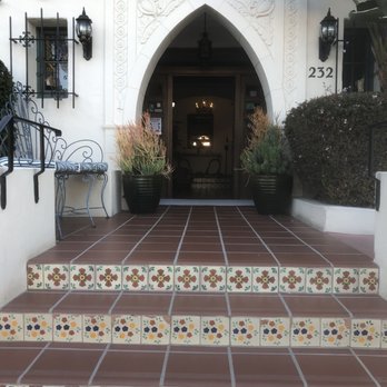 The Eagle Inn - Front of the main building - Hotels Near Me - Santa Barbara, California