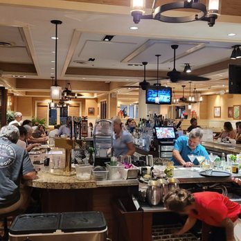 Tommy Bahama - Big bar area you can sit at - Seafood Near Me - Kihei, Hawaii Tommy Bahama - Big bar area you can sit at - Seafood Near Me - Kihei, Hawaii
