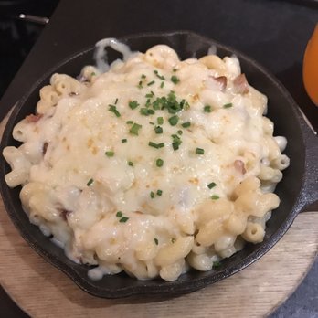 Mom's Kitchen & Bar - THE BEST Mac & cheese you'll ever have! - Bars Near Me - Astoria, New York