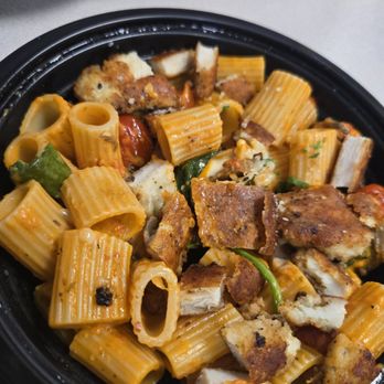 Noodles and Company - Rosa Rigatoni - looked like cafeteria noodles the chicken was low quality. Bad - Noodles Near Me - Cypress, California