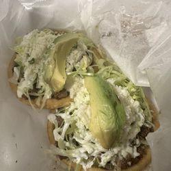Lolis Tacos - Sopes de asada