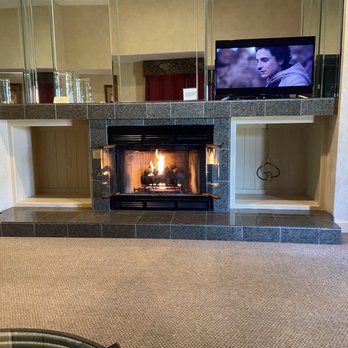 Stallion Springs Resort - Living room - Hotels Near Me - Tehachapi, California