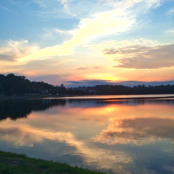 Chestnut Hill Reservoir - Sunset at the res - Parks Near Me - Brookline, Massachusetts Chestnut Hill Reservoir - Sunset at the res - Parks Near Me - Brookline, Massachusetts
