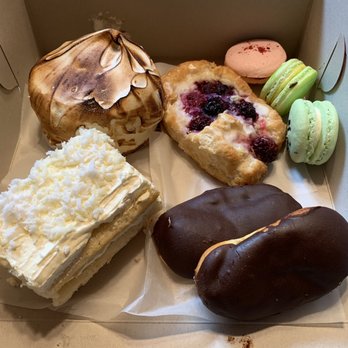 Flavia's - Yummy treats. - Patisserie/Cake Shop Near Me - Blowing Rock, North Carolina