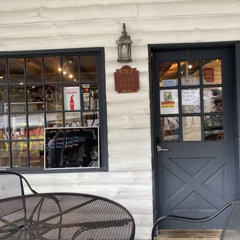 Villa Amato - Entrance. - Pizza Near Me - Lake Toxaway, North Carolina