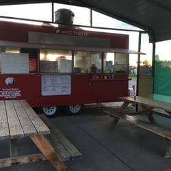 Taqueria El Torito - Nice area for a food truck. There's other trucks around it.