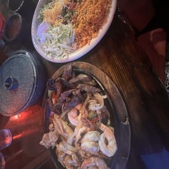 Los Dos Potrillos - Fajitas with accompaniments - Mexican Near Me - Parker, Colorado Los Dos Potrillos - Fajitas with accompaniments - Mexican Near Me - Parker, Colorado