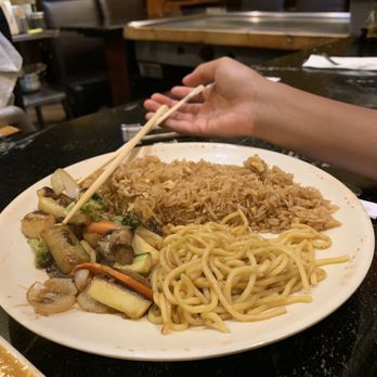 Super Ninja - Nieces plate with rice noodles and veggies with mushrooms - Japanese Near Me - Virginia Beach, Virginia Super Ninja - Nieces plate with rice noodles and veggies with mushrooms - Japanese Near Me - Virginia Beach, Virginia