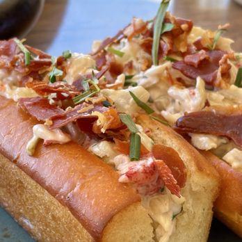 FARM at Carneros - Maine Lobster Roll - New American Near Me - Napa, California