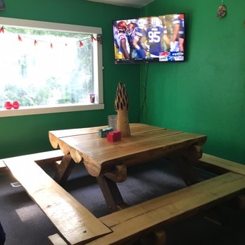 The Taco Shoppe - Inside - Sports Bars Near Me - Government Camp, Oregon