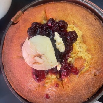 Ms. Icey's Kitchen & Bar - Cornbread - Bars Near Me - Decatur, Georgia