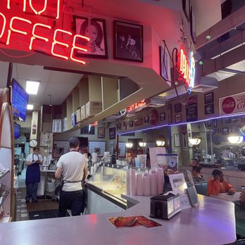 Chaps Ice Cream - Store interior - Ice Cream & Frozen Yogurt Near Me - Charlottesville, Virginia